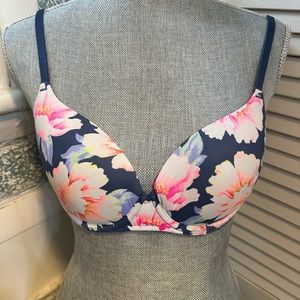 ⭐️ 3 for $20.00 SALe VS pink bra